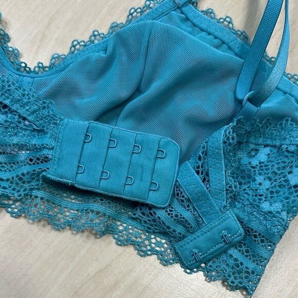 Victoria’s Secret | PINK | Bundle of 3 | XS/S Bralettes | Like New | 1573 - Picture 9 of 15